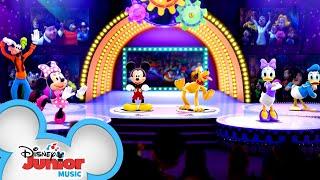 New Hot Dog Dance! | Mickey Mouse Mixed-Up Adventures | @disneyjr