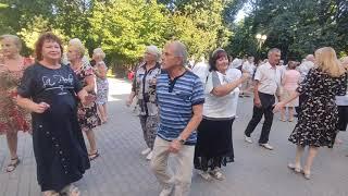 6.07.24г..."Три Линии"... Банд Одесса... звучит на танцполе в Гомельском парке...