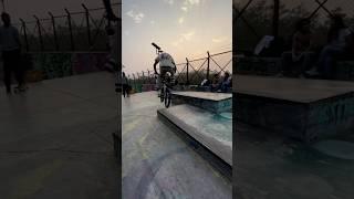 Bunny hop to manual hand five #annulpalebmx #bmx #bmxindia ￼￼