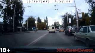 Аварии на видеорегистратор 2013 (176) / Сar crash compilation 2013 (176)