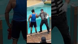 who will win? competition of strength? Tom the mime SeaWorld #seaworldmime #tomthemime #funny #fun