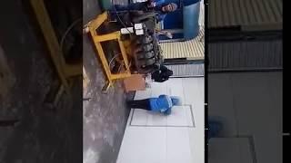 дымит как паровоз