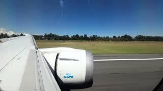 KLM B787-900 PH-BHL Landing at Bogota from Amsterdam