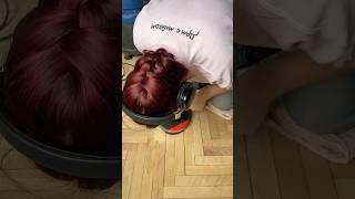 Заказали специальную насадку на пылесос.
