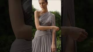 Shop the ZUHAIR MURAD Ready-To-Wear Spring 2025 collection now in boutiques.