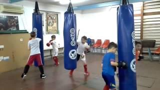 Antrenament de Kickboxing  la Sac cu copii la Clubul Shinpo Bucuresti Antreati de Florin Anghel