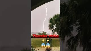 Thunder strike on a house #thunder #thunderstorm #tornado #viral #weatherreport #dangerous