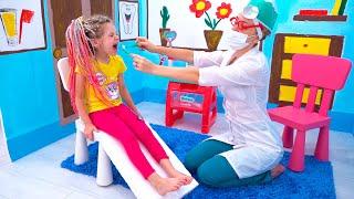 Pretend play going to the dentist &  Ева учит поведению