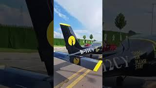 Airplane taxis on motorway || Viral Video UK