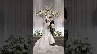 Stunning florals  #louisianaweddingvideographer #neworleansweddingvideographer #weddinginspiration