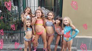 Dia de piscina e muitas brincadeiras com as minha amigas!