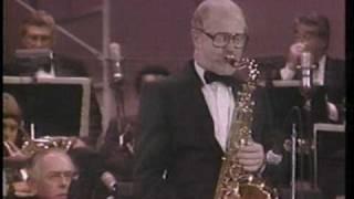 Henry Mancini live "The Pink Panther Theme" with Don Menza sax solo