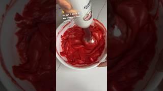 An easy way to make red buttercream