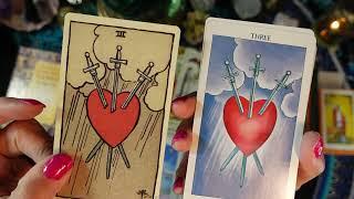 RADIANT RIDER-WAITE TAROT - Deck Review - COMPARE ITS RADIANCE TO  THE ORIGINAL RIDER-WAITE TAROT!