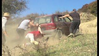 4x2 vs 4x4 (off road test)