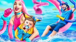 Меня удочерили!Mommy Long Legs и Daddy Long Legs строят поезд Poppy Playtime для поездки в аквапарк!