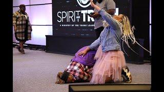  The Church Went From A HYMN To A PRAISE BREAK! Elder Moore & Janae Jones At Spirit And Truth!