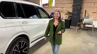 Установили выдвижные электрические пороги на новый BMW X7