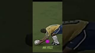 Roberto Carlos Free Kick #shorts #football #robertocarlos