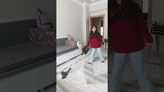 Fatma temizlik yapıyor 