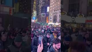 WATCH: Muslims offer taraweeh for first time at New York's Times Square