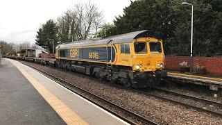 66745 4L65 with 4 containers 14:02 running 4 minutes early Lea Road 27/12/2023