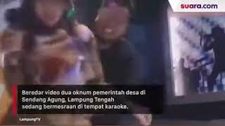 VIRAL | aksi kades peluk istri kepala dusun