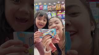 SAMANTHA BELI JAJAN BARENG MAMA BELI ES KRIM YUPI PERMEN  #shorts #short #viral  #viralshorts