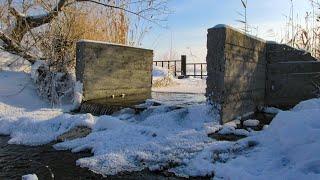 Запруда на р. Песчанка // Peschanka river in the Winter