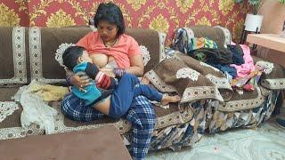 breastfeeding blog new video new channel, Babu Meri feed Lekar so raha hai.