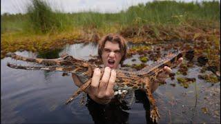 Surviving 3 DAYS in Crocodile INFESTED Swamp of Borneo!