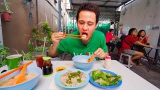 Malaysian Street Food - $1.31 Chicken Noodles for Breakfast!! | Penang, Malaysia