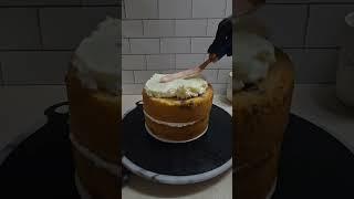 Pt. 2 stacking cake layers #cakedecorating #cakes