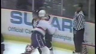 Jim Johnson vs Dale Hunter Nov 18, 1992