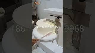 Automatic Birthday Cake cream  Decorating Coating Machine Cake Spreading Making Machine