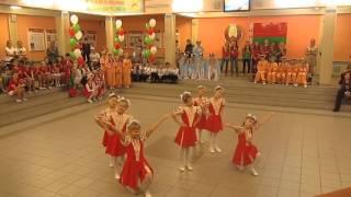 Танец "Девчата".  Школа №67 г. Минск. Районный конкурс "Пионер Dance" 2015