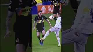 Modric is the king of ball control 🪄