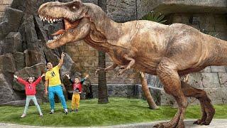 Sofia and Dad at the Giant Dinosaur Park and more kids Stories in Amusement Park!