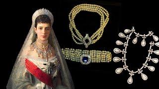 How the Empress took revenge on the Austrian court by throwing a "black ball" with jewelry