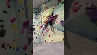 V7 @ #VerdigoBoulders #bouldering #indoorbouldering #indoorrockclimbing #rockclimbing