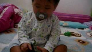 nine's play in sleeping room 1 On June 5, 10.avi