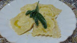 Ravioli ripieni di ricotta e patate