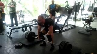 Ravel F. Schueda levantamento terra, 3 X 290kg.