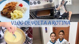 VLOG: ROTINA | VOLTA AS AULAS | ALMOÇO CASEIRO | BOLO SUPER FÁCIL