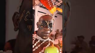 He Mixes  and Honey  #supermodel #shortvideo #selflove