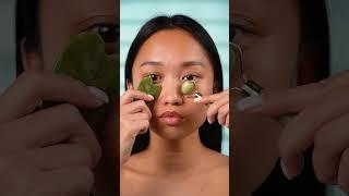 В чем разница массажа роликом или скребком гуаша? #shorts