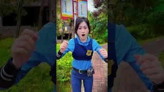 Mom dropped her mobile phone in the water to save the child#Short #Officer Rabbit #angel
