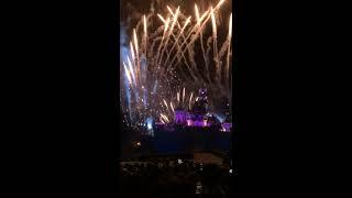 Disneyland Believe! Fireworks Spectacular - Christmas 2019 Edition