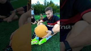 УДАРОМ ПОРВАЛ МЯЧ