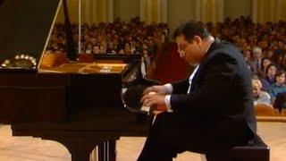 Nikolai Petrov plays Stravinsky Piano Sonata (1924) - video 1991